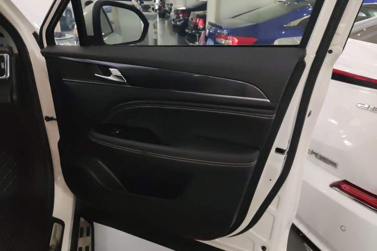 Used GAC Trumpchi GS5 2020 Advanced Model 270T Automatic Luxury Edition Right Front Door Interior