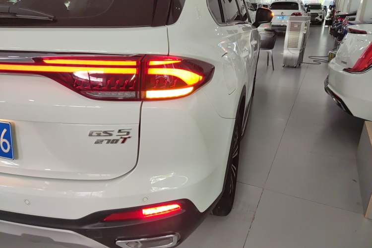 Used GAC Trumpchi GS5 2020 Advanced Model 270T Automatic Luxury Edition Right Rear Taillight