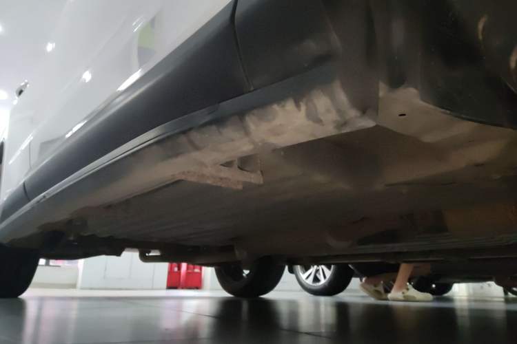 Used GAC Trumpchi GS5 2020 Advanced Model 270T Automatic Luxury Edition Right Side Sill