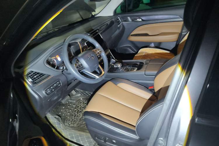 Used GAC Trumpchi GS5 2021 Advanced Model 270T Tech Smart Edition Driver Seat