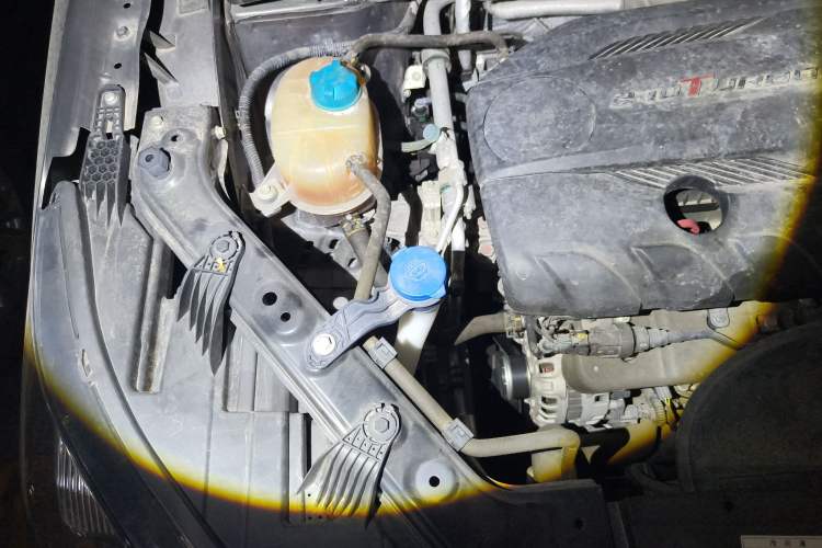 Used GAC Trumpchi GS5 2021 Advanced Model 270T Tech Smart Edition Engine Bay Right