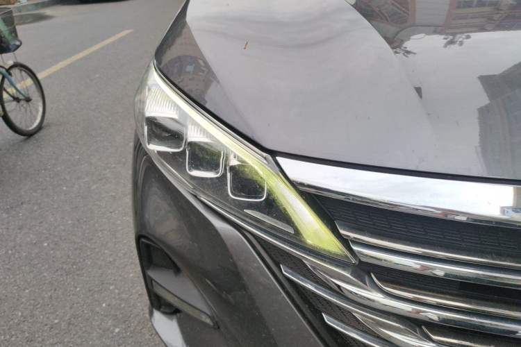Used GAC Trumpchi GS5 2021 Advanced Model 270T Tech Smart Edition Right Front Headlight