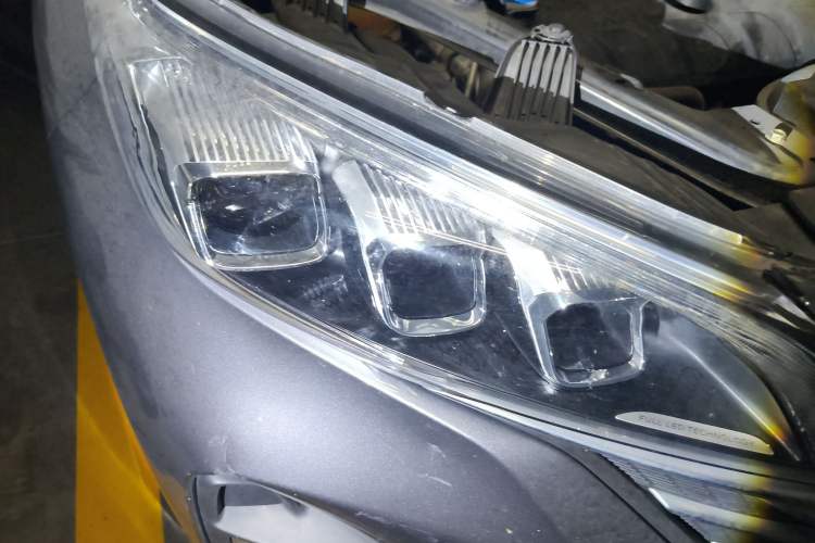 Used GAC Trumpchi GS5 2021 Advanced Model 270T Tech Smart Edition Right Front Headlight
