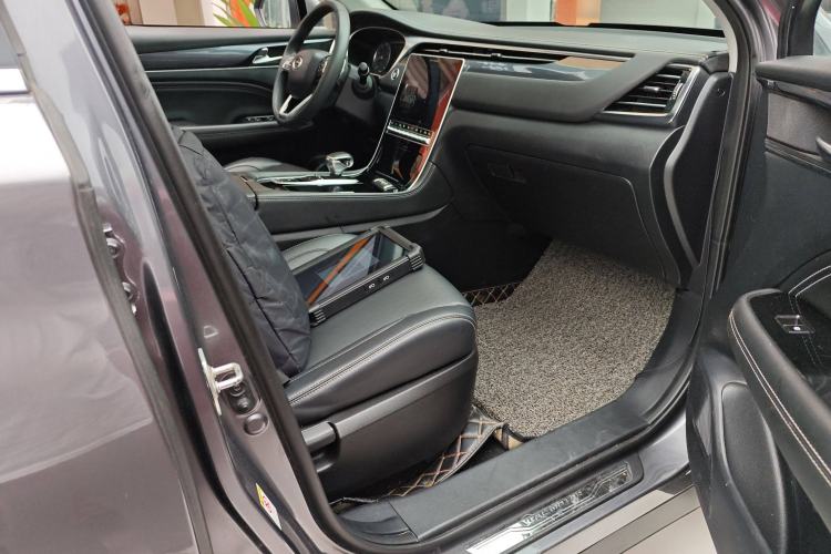 Used GAC Trumpchi GS5 2021 Advanced Model 270T Tech Smart Edition Right Front Seat
