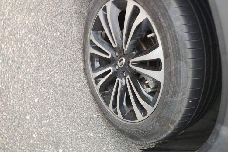 Used GAC Trumpchi GS5 2021 Advanced Model 270T Tech Smart Edition Right Front Wheel Hub