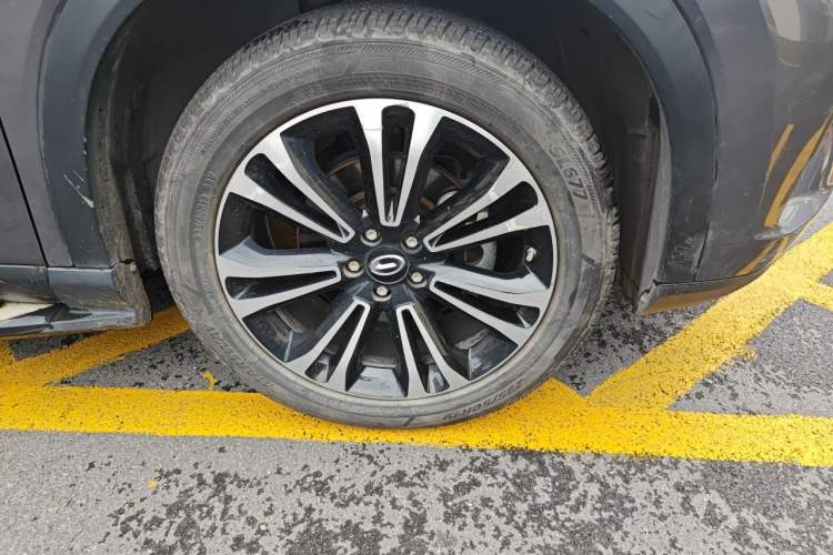 Used GAC Trumpchi GS5 2021 Advanced Model 270T Tech Smart Edition Right Front Wheel Hub