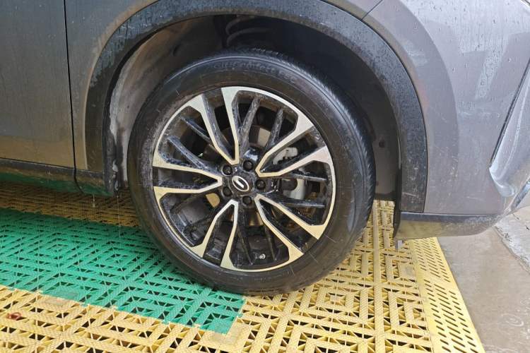 Used GAC Trumpchi GS5 2021 Advanced Model 270T Tech Smart Edition Right Front Wheel Hub