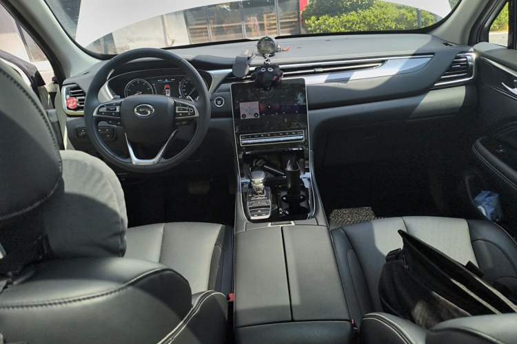Used GAC Trumpchi GS5 2021 Advanced Model 270T Tech Smart Edition Center Console