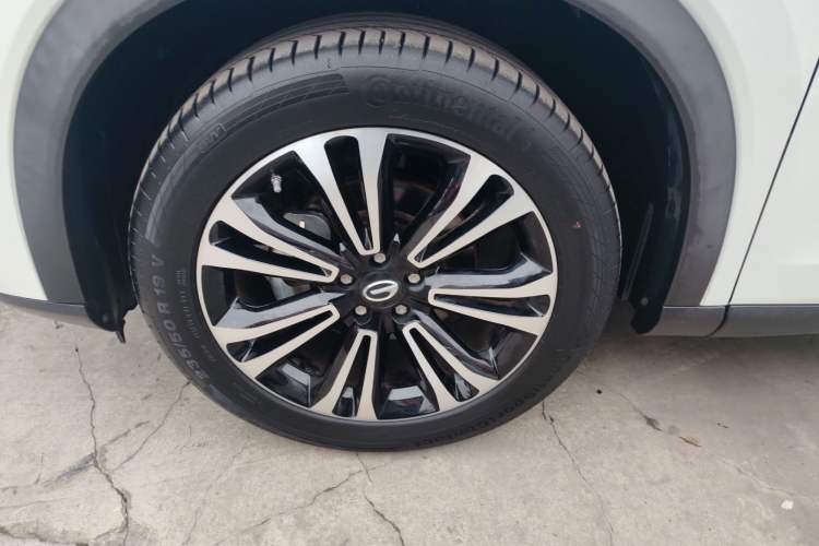 Used GAC Trumpchi GS5 2021 Advanced Model 270T Tech Smart Edition Left Front Wheel Hub