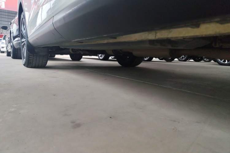 Used GAC Trumpchi GS5 2021 Advanced Model 270T Tech Smart Edition Left Side Sill