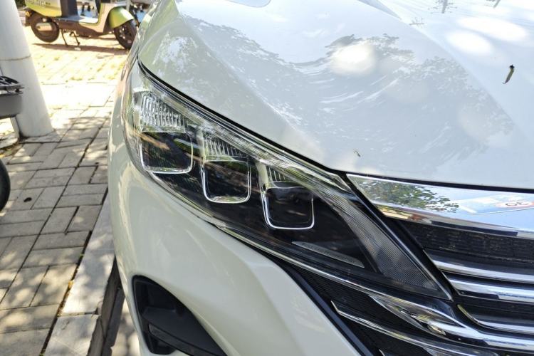 Used GAC Trumpchi GS5 2021 Advanced Model 270T Tech Smart Edition Right Front Headlight
