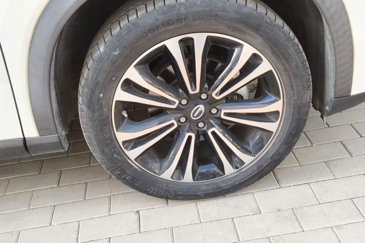 Used GAC Trumpchi GS5 2021 Advanced Model 270T Tech Smart Edition Right Front Wheel Hub