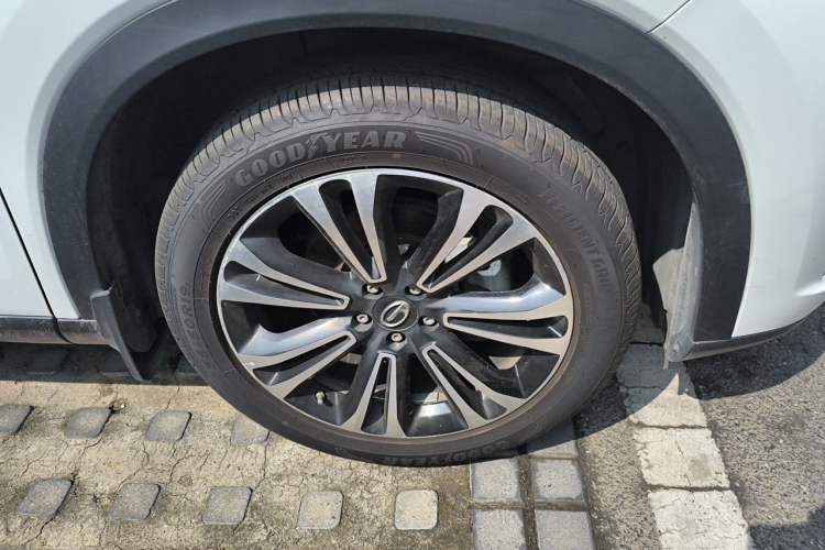 Used GAC Trumpchi GS5 2021 Advanced Model 270T Tech Smart Edition Right Front Wheel Hub