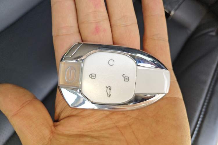 Used GAC Trumpchi GS5 2021 Advanced Model 270T Tech Smart Edition Vehicle Key