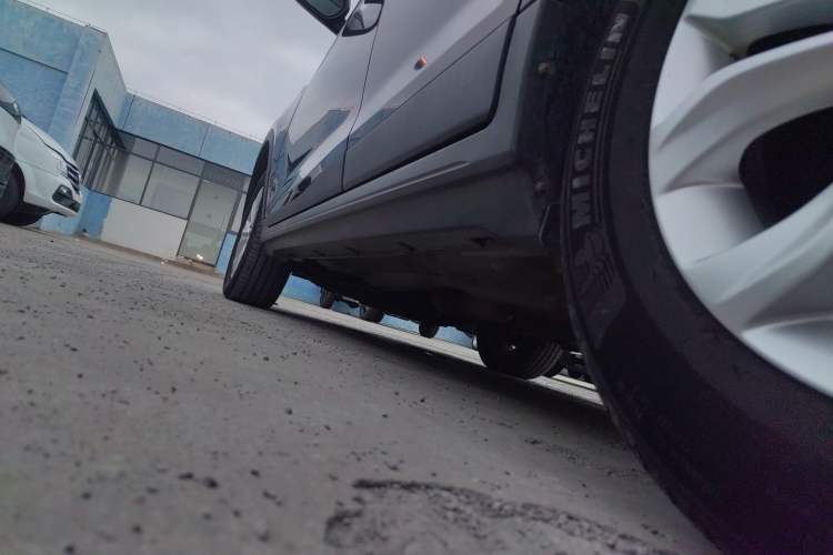 Used GAC Trumpchi GS5 Super 2015 2.0L Manual Two-Wheel Drive Elite Edition Left Side Sill