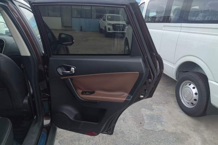 Used GAC Trumpchi GS5 Super 2015 2.0L Manual Two-Wheel Drive Elite Edition Right Rear Door Interior