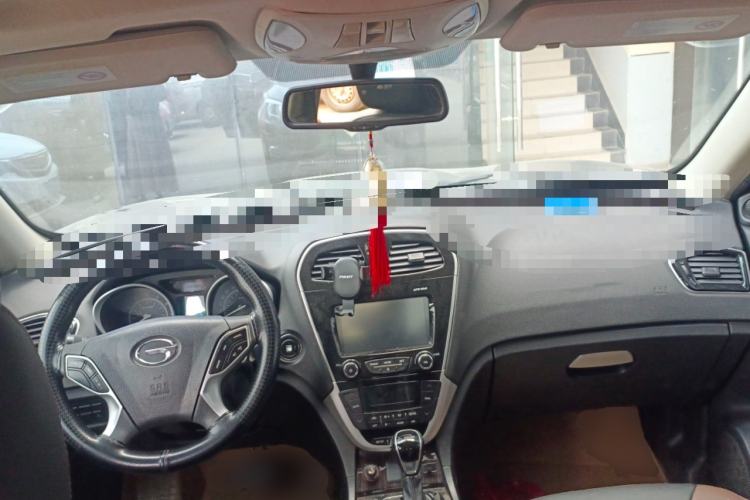Used GAC Trumpchi GS5 Super 2015 1.8T Automatic Two-Wheel Drive Luxury Edition Center Console