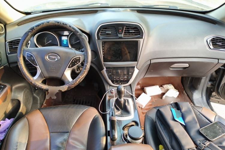 Used GAC Trumpchi GS5 Super 2015 2.0L Manual Two-Wheel Drive Elite Edition Center Console