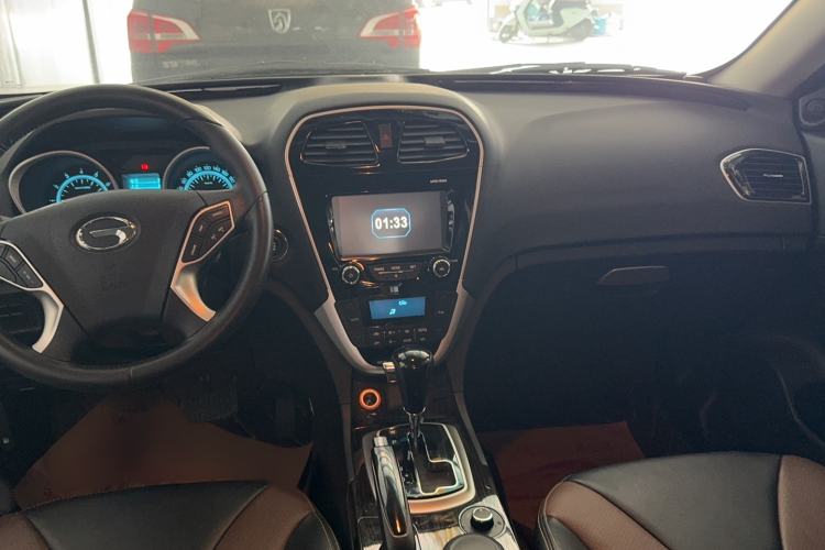 Used GAC Trumpchi GS5 Super 2015 1.8T Automatic All-Wheel-Drive Elite Edition Center Console