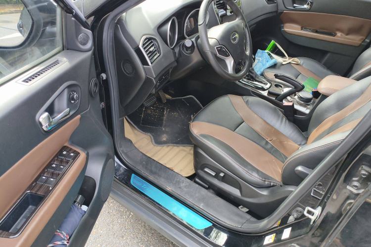 Used GAC Trumpchi GS5 Super 2015 1.8T Automatic Two-Wheel Drive Elite Edition Driver Seat
