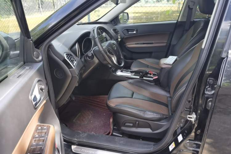 Used GAC Trumpchi GS5 Super 2015 2.0L Automatic Two-Wheel Drive Elite Edition Driver Seat