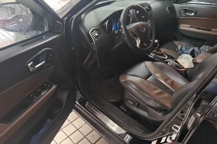Used GAC Trumpchi GS5 Super 2015 1.8T Automatic Two-Wheel Drive Luxury Navigation Edition Driver Seat