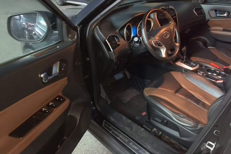Used GAC Trumpchi GS5 Super 2015 2.0L Automatic Two-Wheel Drive Luxury Navigation Edition Driver Seat