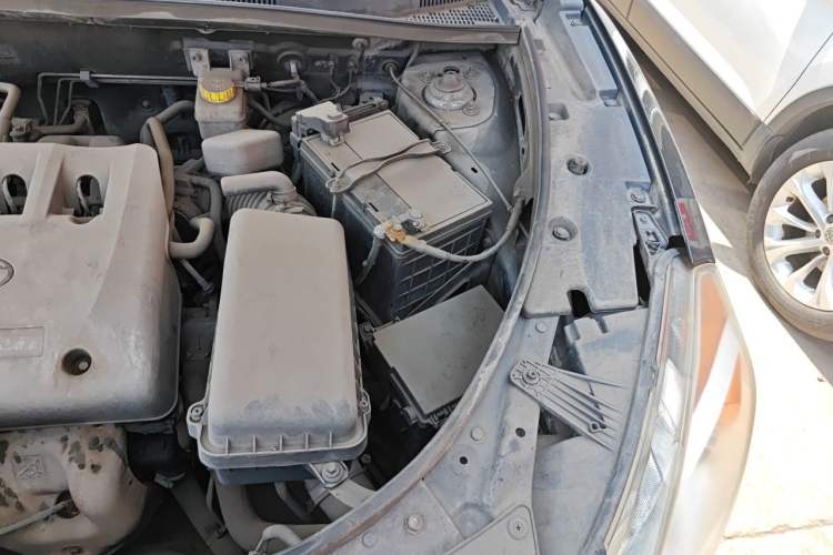 Used GAC Trumpchi GS5 Super 2015 2.0L Manual Two-Wheel Drive Comfort Edition Engine Bay Left