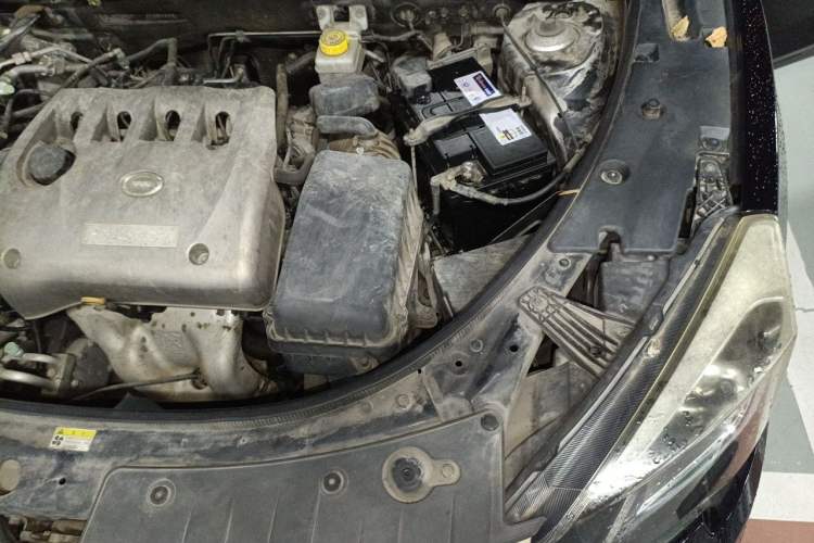 Used GAC Trumpchi GS5 Super 2015 2.0L Automatic Two-Wheel Drive Elite Edition Engine Bay Left