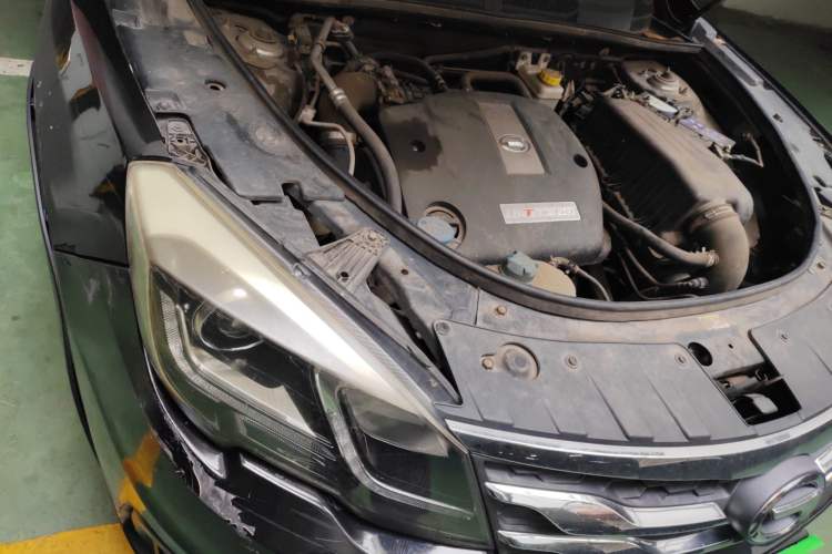 Used GAC Trumpchi GS5 Super 2015 1.8T Automatic Two-Wheel Drive Elite Edition Engine Bay Right