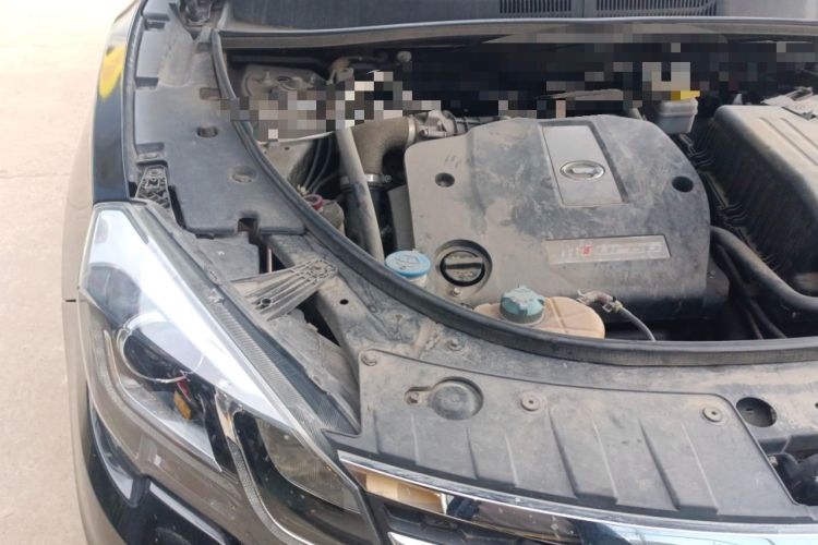 Used GAC Trumpchi GS5 Super 2015 1.8T Automatic Two-Wheel Drive Luxury Edition Engine Bay Right