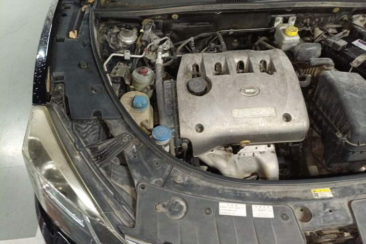 Used GAC Trumpchi GS5 Super 2015 2.0L Automatic Two-Wheel Drive Elite Edition Engine Bay Right