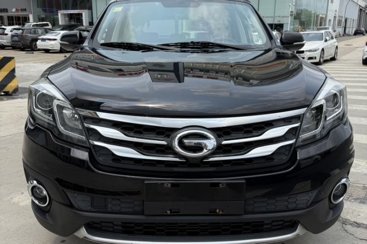 Used GAC Trumpchi GS5 Super 2015 1.8T Automatic All-Wheel-Drive Elite Edition Exterior 2
