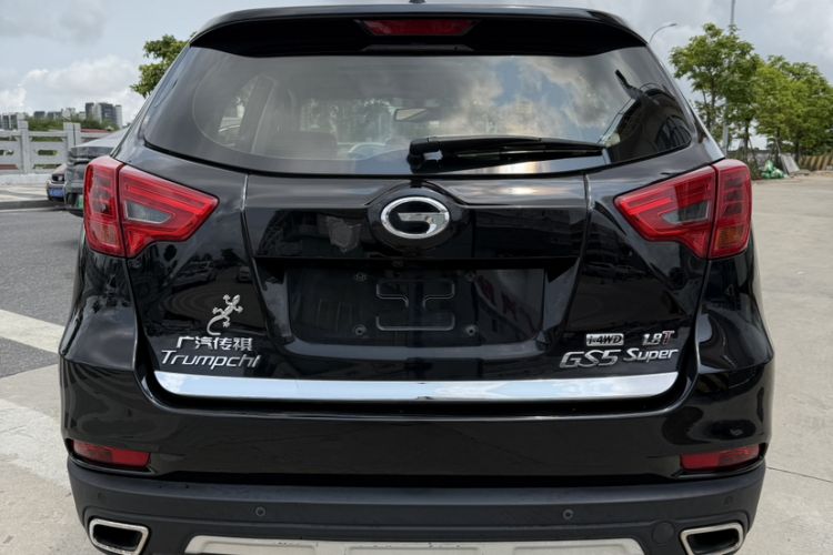 Used GAC Trumpchi GS5 Super 2015 1.8T Automatic All-Wheel-Drive Elite Edition Exterior 5