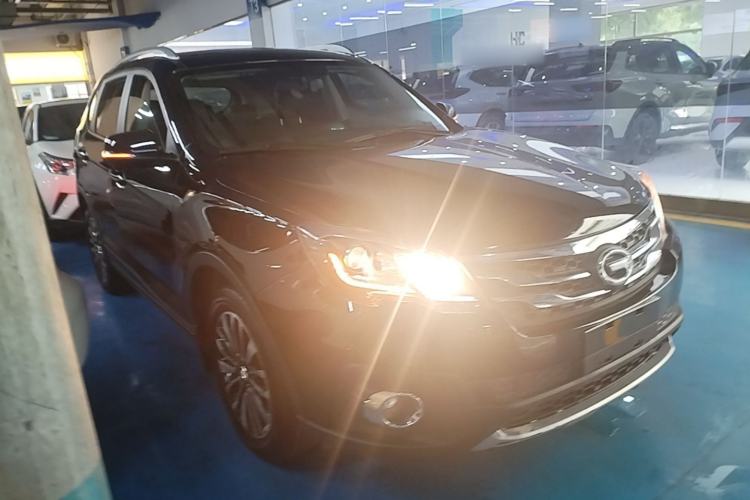 Used GAC Trumpchi GS5 Super 2015 1.8T Automatic Two-Wheel Drive Luxury Edition Front Right 45 Deg