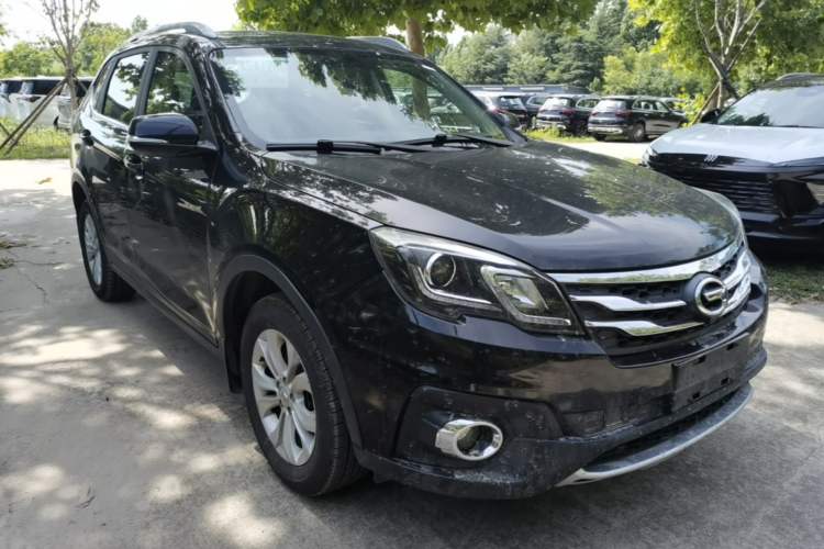 Used GAC Trumpchi GS5 Super 2015 2.0L Automatic Two-Wheel Drive Elite Edition Front Right 45 Deg