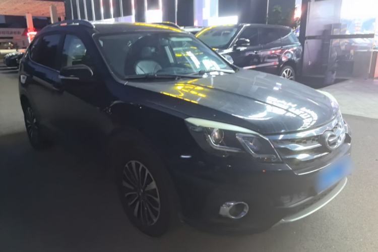 Used GAC Trumpchi GS5 Super 2015 2.0L Automatic Two-Wheel Drive Luxury Navigation Edition Front Right 45 Deg