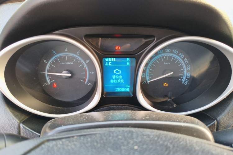 Used GAC Trumpchi GS5 Super 2015 2.0L Manual Two-Wheel Drive Elite Edition Instrument Cluster