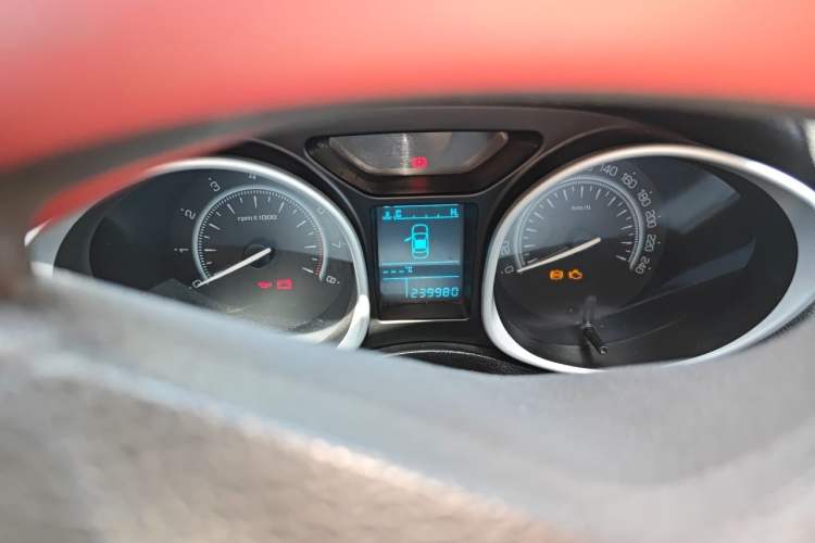 Used GAC Trumpchi GS5 Super 2015 2.0L Manual Two-Wheel Drive Comfort Edition Instrument Cluster
