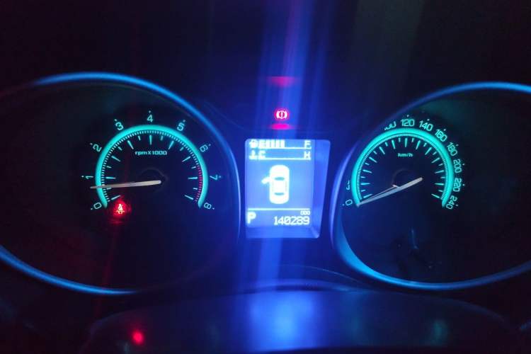 Used GAC Trumpchi GS5 Super 2015 2.0L Automatic Two-Wheel Drive Elite Edition Instrument Cluster