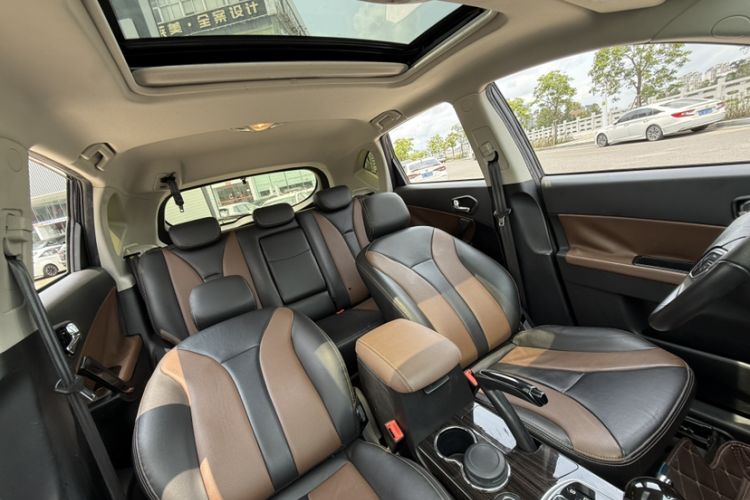 Used GAC Trumpchi GS5 Super 2015 1.8T Automatic All-Wheel-Drive Elite Edition Interior 2