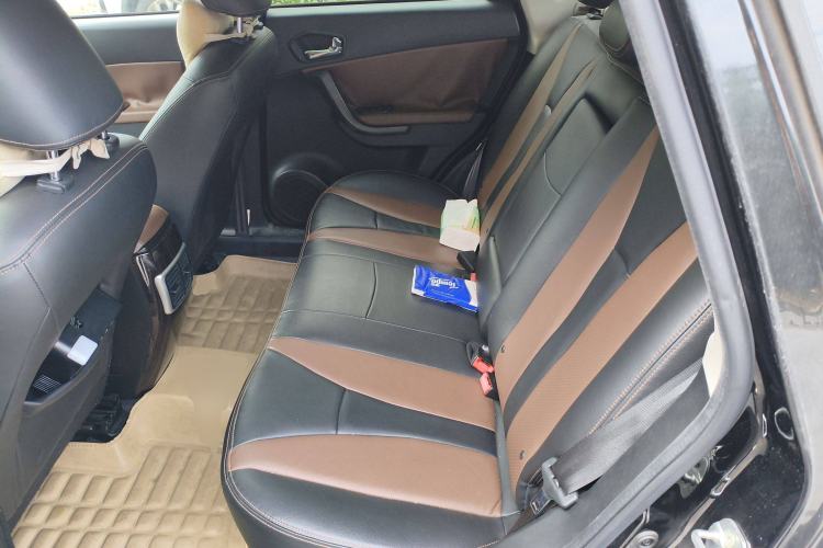 Used GAC Trumpchi GS5 Super 2015 1.8T Automatic Two-Wheel Drive Elite Edition Left Rear Seat