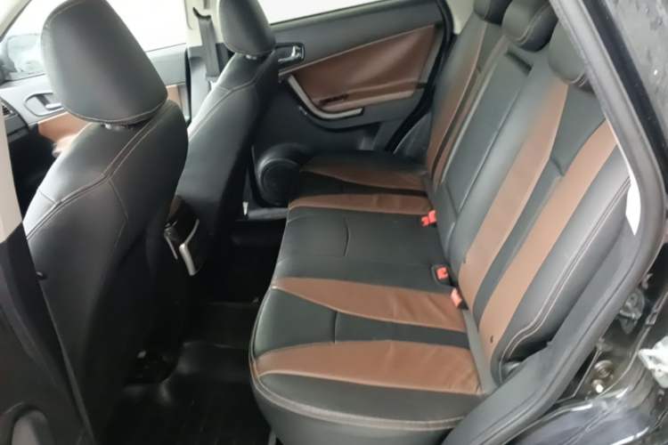 Used GAC Trumpchi GS5 Super 2015 2.0L Manual Two-Wheel Drive Elite Edition Left Rear Seat