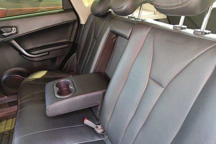 Used GAC Trumpchi GS5 Super 2015 2.0L Manual Two-Wheel Drive Comfort Edition Left Rear Seat