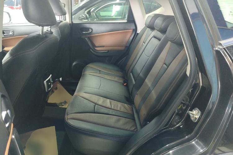 Used GAC Trumpchi GS5 Super 2015 2.0L Automatic Two-Wheel Drive Elite Edition Left Rear Seat