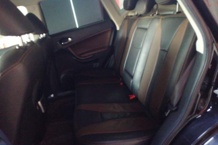 Used GAC Trumpchi GS5 Super 2015 2.0L Automatic Two-Wheel Drive Elite Edition Left Rear Seat