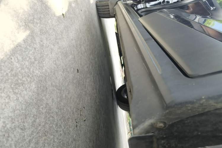 Used GAC Trumpchi GS5 Super 2015 2.0L Automatic Two-Wheel Drive Elite Edition Left Side Sill