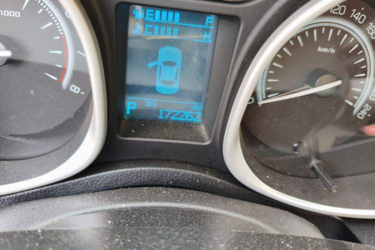 Used GAC Trumpchi GS5 Super 2015 1.8T Automatic Two-Wheel Drive Elite Edition Odometer Close Up