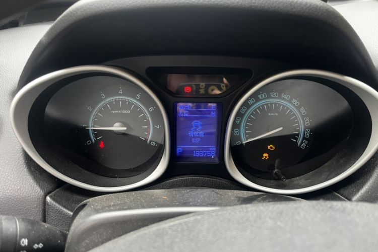 Used GAC Trumpchi GS5 Super 2015 2.0L Automatic Two-Wheel Drive Luxury Navigation Edition Odometer Close Up