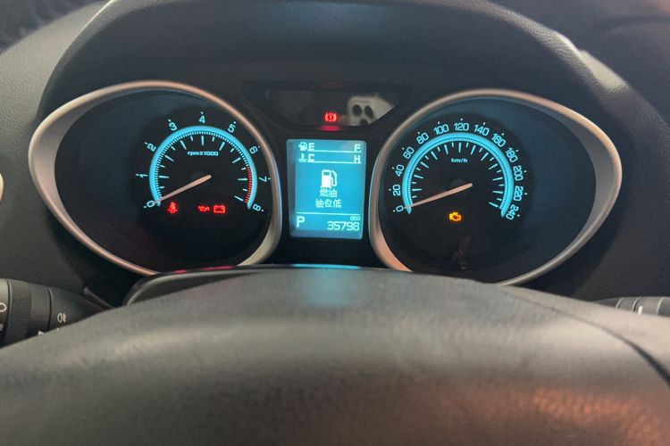 Used GAC Trumpchi GS5 Super 2015 1.8T Automatic All-Wheel-Drive Elite Edition Odometer Close Up